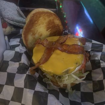 3B's Burgers & Beer - Burgers Near Me - Spring, Texas 3B's Burgers & Beer - Burgers Near Me - Spring, Texas