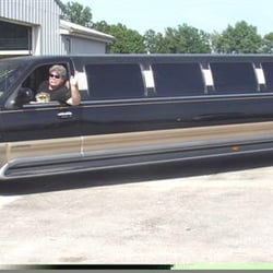 Lee's Limousine - Many Limos to Choose from