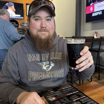 Mr Brews Taphouse - Burgers Near Me - Murfreesboro, Tennessee