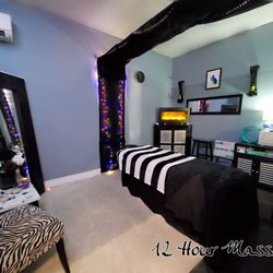 12 Hour Massage - One of our 6 treatment rooms