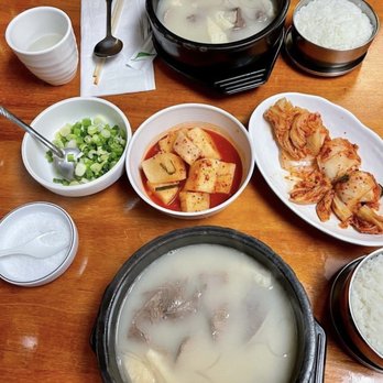 Han Bat Restaurant - Seolleongtang - Korean Near Me - Chicago, Illinois