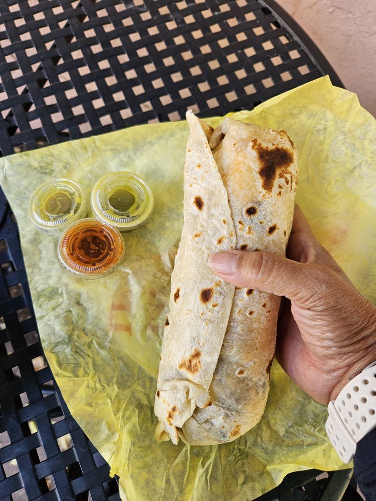 Los Carnales Mexican Food