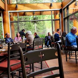Moraine Lake Lodge