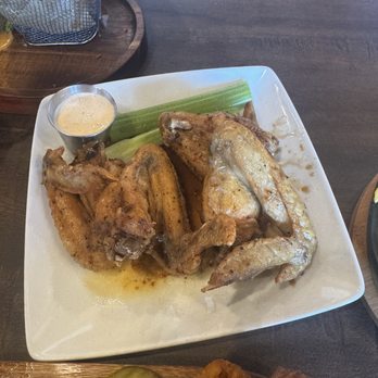 Da Burger Wing Hub - Wings - Burgers Near Me - Wahiawa, Hawaii Da Burger Wing Hub - Wings - Burgers Near Me - Wahiawa, Hawaii