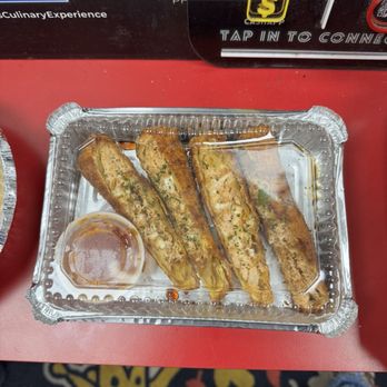 Renaldo's Culinary Experience - Salmon Philly Egg Roll - American Near Me - Charlotte, North Carolina Renaldo's Culinary Experience - Salmon Philly Egg Roll - American Near Me - Charlotte, North Carolina