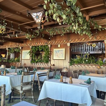 Shadowbrook - Inside Dining room - American Near Me - Capitola, California Shadowbrook - Inside Dining room - American Near Me - Capitola, California