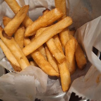 Potters Field - Basket of fries - Irish Near Me - Buffalo, New York
