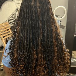 Quick Set Hair Salon - Knotless braids