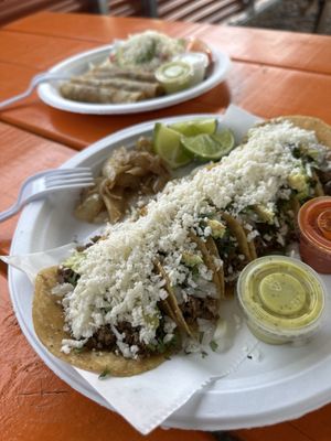 Oye Taquito 956 by null