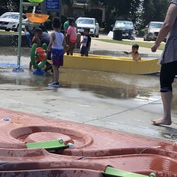 Oak Hills Splash Park - Izzy - Parks Near Me - Carrollton, Texas Oak Hills Splash Park - Izzy - Parks Near Me - Carrollton, Texas