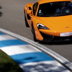 Circuit du Laquais - Stage de pilotage en Mc Laren au Circuit du Laquais