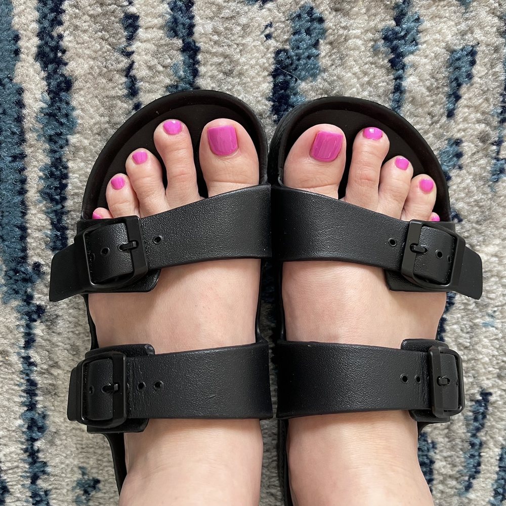 Gel pedicure with color 286 Gel pedicure with color 286