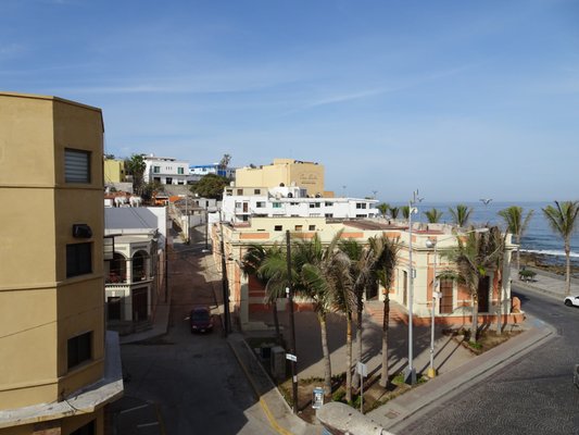 Del Malecón by null