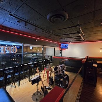 Nash Bros - Live band performance setup - Chicken Shop Near Me - Niles, Illinois Nash Bros - Live band performance setup - Chicken Shop Near Me - Niles, Illinois