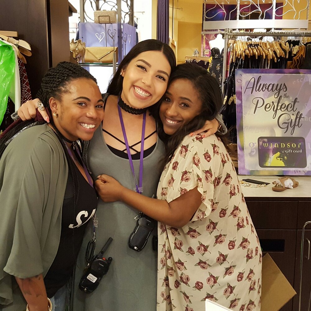 Windsor - Accessories Near Me - Irvine, California