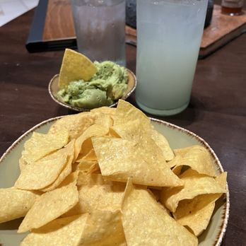 Mi Casa Tequila Taqueria - Side of chips and guacamole. - Mexican Near Me - Orlando, Florida