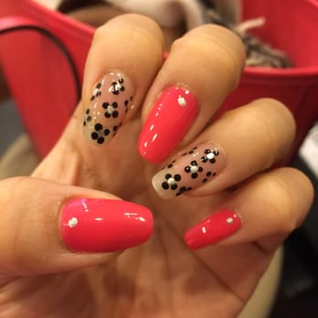 Latoue Nail Spa - Saw this design on someone's nail in their Yelp page and asked them to replicate with regular polish instead of gel - Nail Salons Near Me - Brooklyn, New York