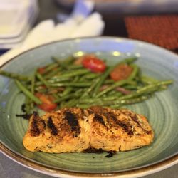 Dave & Buster's Fairfield - $25 salmon that was hard, dry, and clearly microwaved