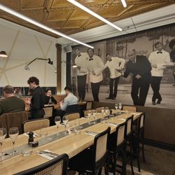 Canard et Champagne - Salle du restaurant