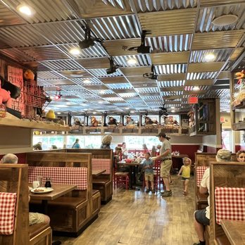 Frizzle Chicken Cafe - Restaurant! - Breakfast & Brunch Near Me - Pigeon Forge, Tennessee