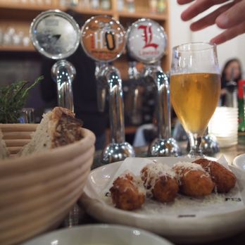 Elliot's - Cafes Near Me - London, XGL Elliot's - Cafes Near Me - London, XGL