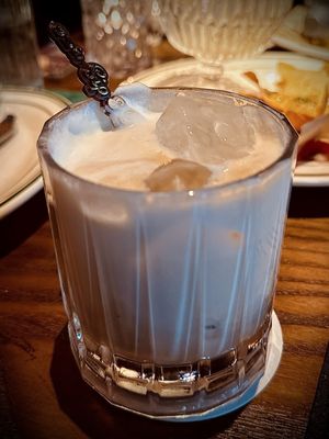 Gus' Sip & Dip by null