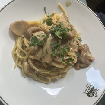 Ravizza - Tagliatelle fungi porcini - Italian Near Me - Milan, Michigan
