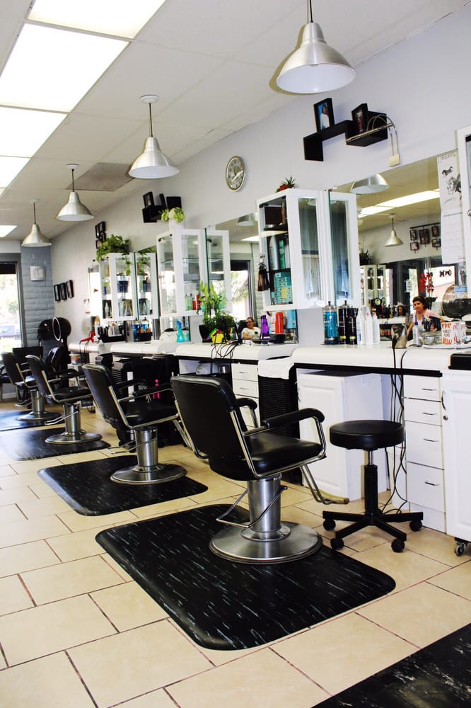 Jasmines Beauty Salon Logo