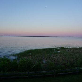 Terrace Bay Hotel - Hotels Near Me - Gladstone, Michigan Terrace Bay Hotel - Hotels Near Me - Gladstone, Michigan