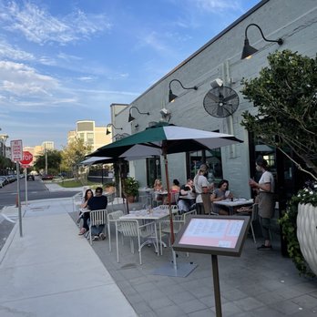 Willa's - Outside - New American Near Me - Tampa, Florida