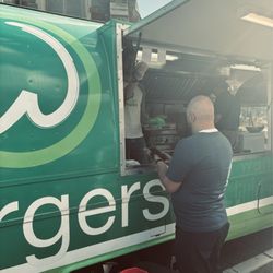 Wahlburgers