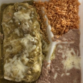 La Costa Mariscos - Chile verde wet burrito - Seafood Near Me - Bakersfield, California La Costa Mariscos - Chile verde wet burrito - Seafood Near Me - Bakersfield, California