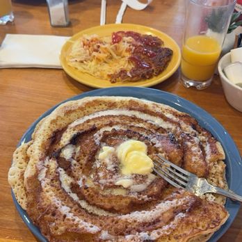 Pancake House - Pancake and hash - Breakfast & Brunch Near Me - Sylvan Beach, New York