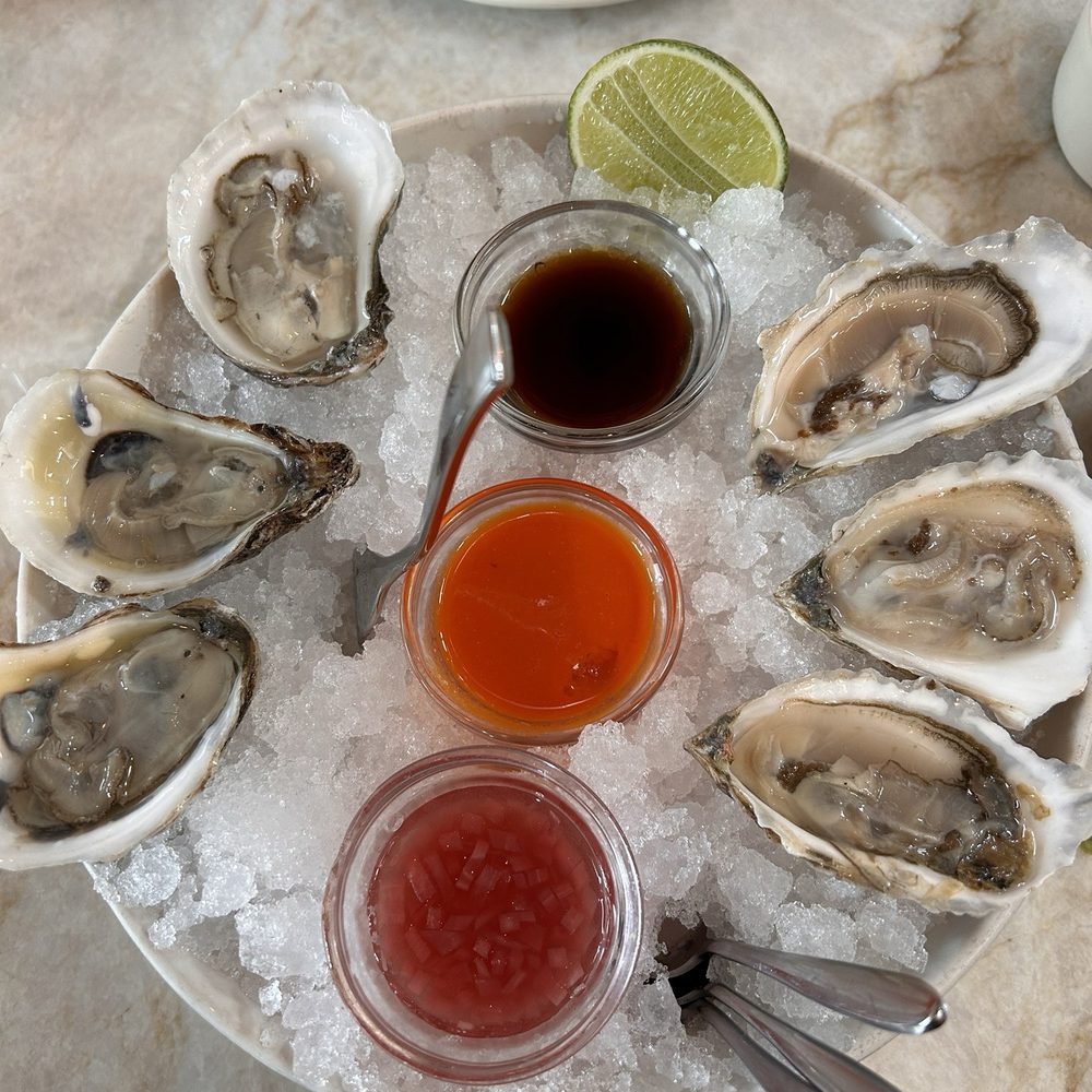Este - Oysters - Seafood Near Me - Austin, Texas Este - Oysters - Seafood Near Me - Austin, Texas