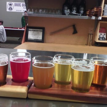 Viking Brewing Company - Beer flight - Bars Near Me - Eugene, Oregon