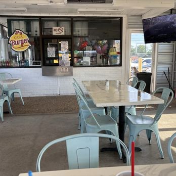 J's Casa Burger - Seating is in an enclosed patio area - Burgers Near Me - River Oaks, Texas