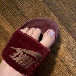Holly Nail & Spa - Gel Pedicure