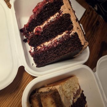 Linn's Restaurant - Chocolate raspberry - American Near Me - Cambria, California Linn's Restaurant - Chocolate raspberry - American Near Me - Cambria, California