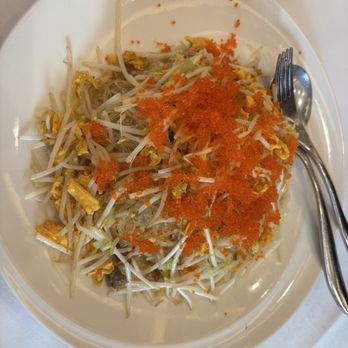 Sea Harbour Seafood Restaurant - Stir-fried glass noodle with egg, fish roe, and duck liver - Dim Sum Near Me - Richmond, British Columbia