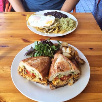 Esencia Urban Kitchen - Chorizo breakfast sandwich and chilaquiles - Cafes Near Me - Chicago, Illinois Esencia Urban Kitchen - Chorizo breakfast sandwich and chilaquiles - Cafes Near Me - Chicago, Illinois