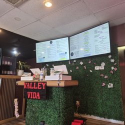 Valley Vida - Service counter