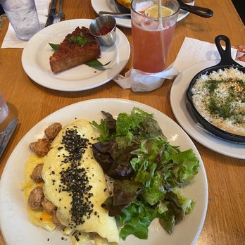 Koko Head Cafe - Poke omelette with side of hash brown and rice - Breakfast & Brunch Near Me - Honolulu, Hawaii