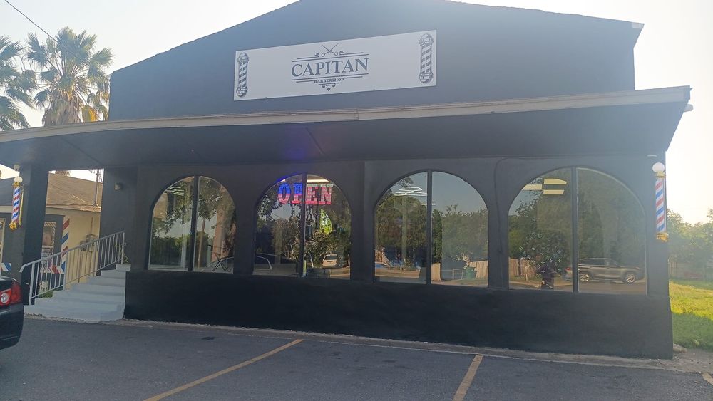 Capitan Barber Shop Logo
