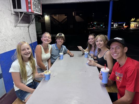 Fosters Freeze by null