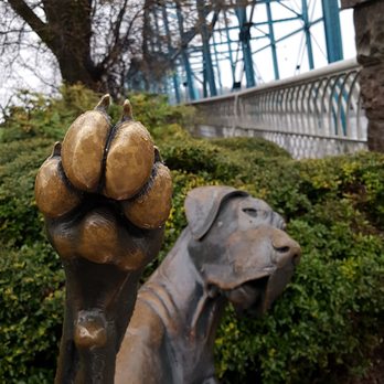 High Four Doggie Statue - Art Installation Near Me - Chattanooga, Tennessee High Four Doggie Statue - Art Installation Near Me - Chattanooga, Tennessee
