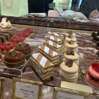 Ladurée - Yum - Macarons Near Me - Paris, 75 Ladurée - Yum - Macarons Near Me - Paris, 75