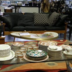Buzzys Bazaar - Kidney shape table