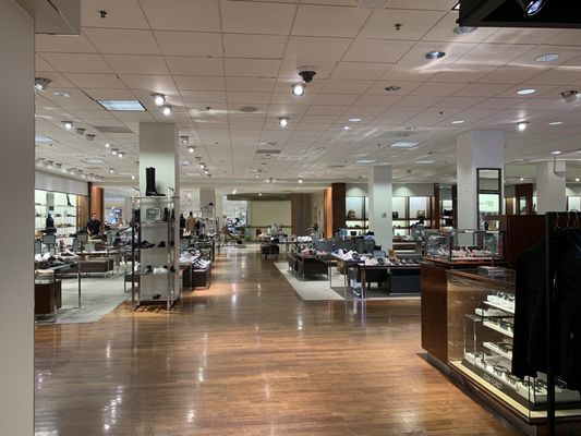 Neiman Marcus by null