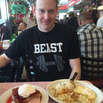 Rosie's Diner - American Near Me - Aurora, Colorado