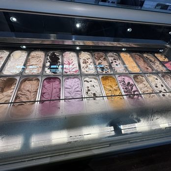 Fox Meadows Creamery - Ice Cream & Frozen Yogurt Near Me - Leola, Pennsylvania